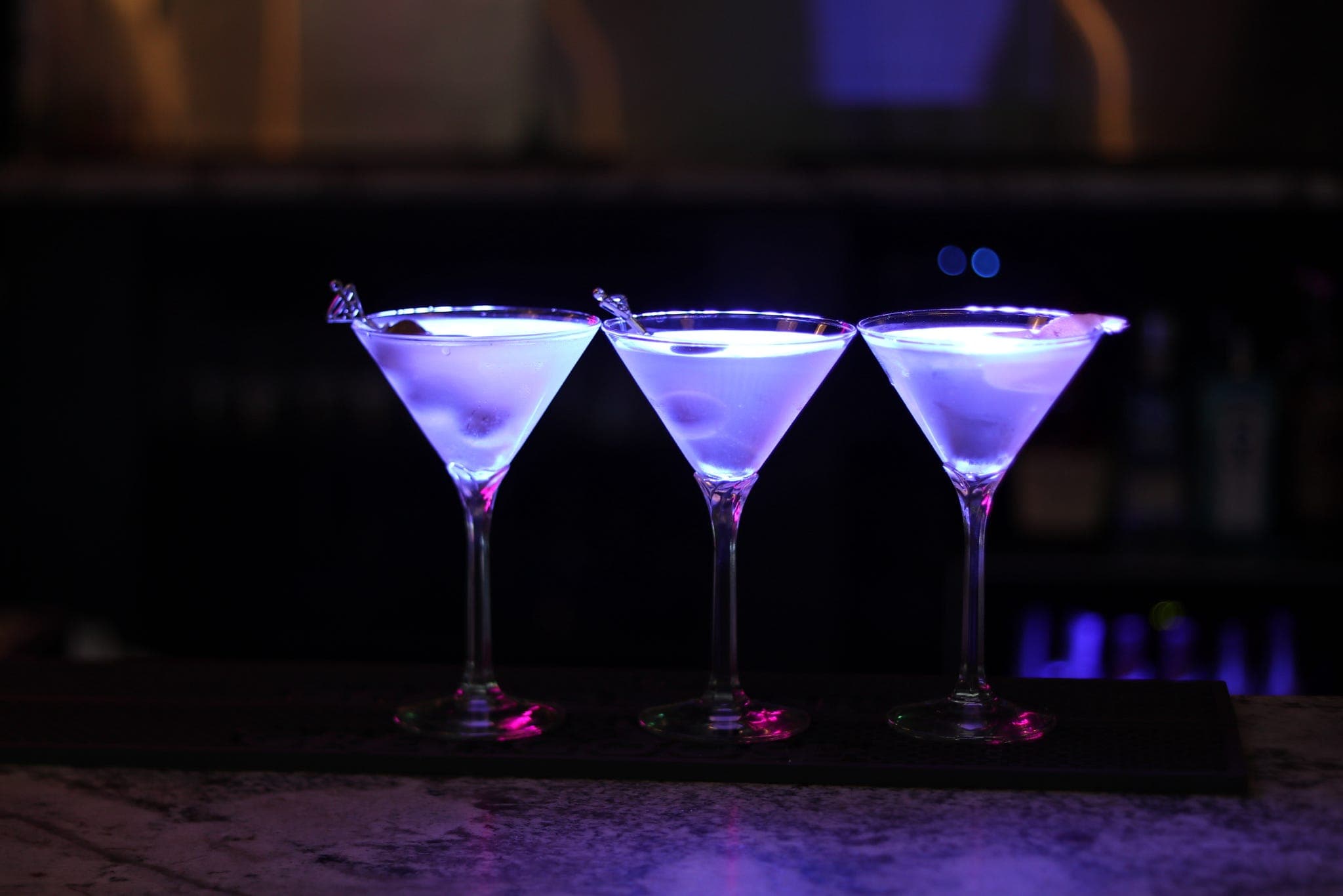 The Dirty Olive — A cocktails-on-tap lounge site carrying menu, private events and a mobile bar.